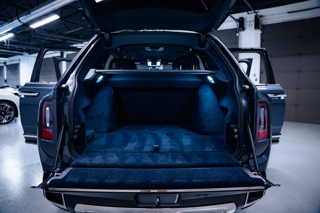 Used 2025 Rolls-Royce Cullinan w/ Dynamic Package AWD/4WD image 26