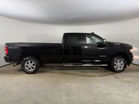 Used 2024 RAM 3500 Big Horn w/ Sport Appearance Package image 6