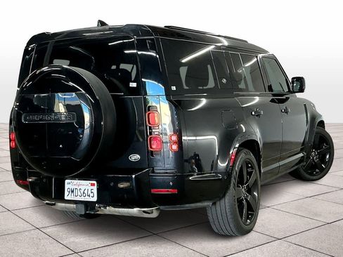 Used 2023 Land Rover Defender 130 X-Dynamic SE image 15