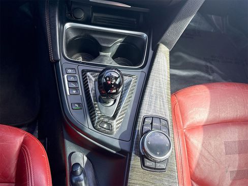 Used 2015 BMW M4 Coupe image 17