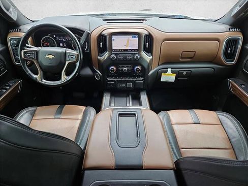 Used 2020 Chevrolet Silverado 1500 High Country w/ Technology Package AWD/4WD image 18