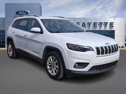Used 2019 Jeep Cherokee Latitude w/ Popular Appearance Group FWD image 1