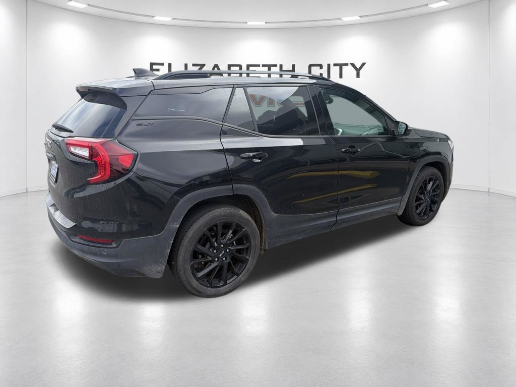 Used 2024 GMC Terrain SLT w/ Elevation Edition FWD image 5