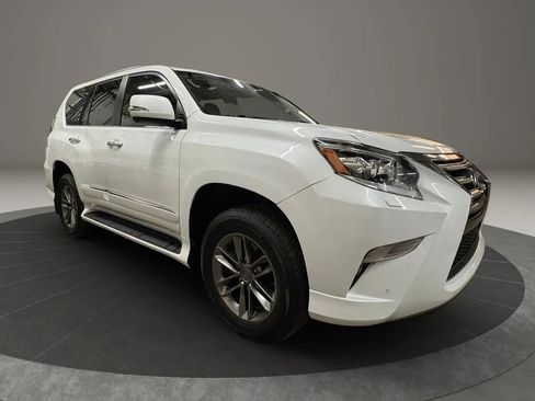 Used 2016 Lexus GX 460 w/ Premium Package image 2