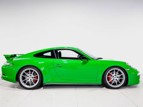 Used 2014 Porsche 911 Carrera 4S image 2