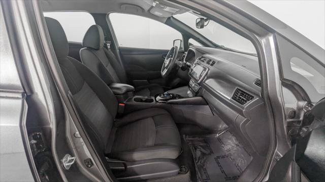 Used 2020 Nissan Leaf SV w/ SV Technology Package FWD image 23