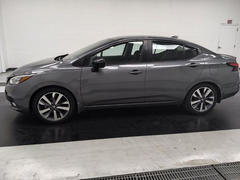 Used 2020 Nissan Versa SR w/ Convenience Package FWD image 2