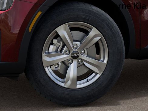 New 2025 Kia Sorento LX image 9