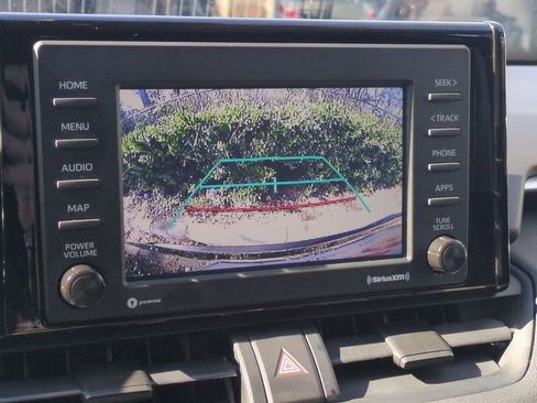 Used 2020 Toyota RAV4 LE image 19