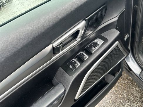 Used 2020 Kia Telluride S AWD/4WD image 11