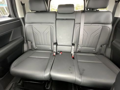 Used 2025 Hyundai Santa Fe XRT AWD/4WD image 12