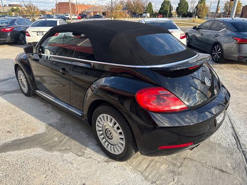 Used 2014 Volkswagen Beetle 1.8T image 4