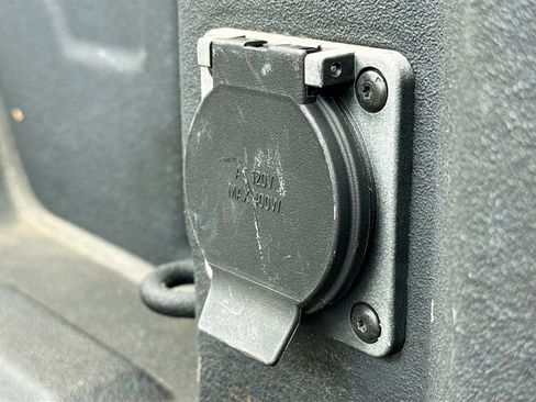Used 2023 Chevrolet Silverado 1500 RST AWD/4WD image 14