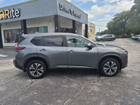 Used 2023 Nissan Rogue SV FWD image 4