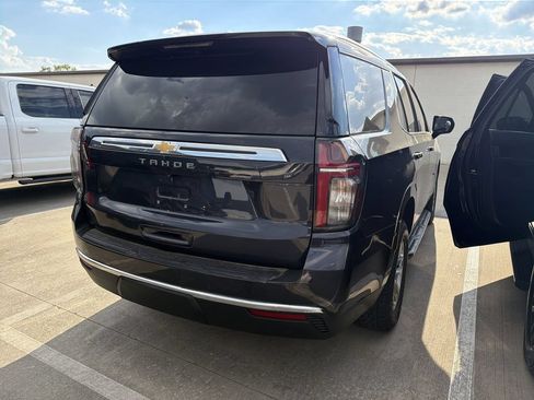 Used 2024 Chevrolet Tahoe LS RWD image 3