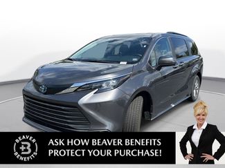 Certified 2025 Toyota Sienna XLE FWD video 1
