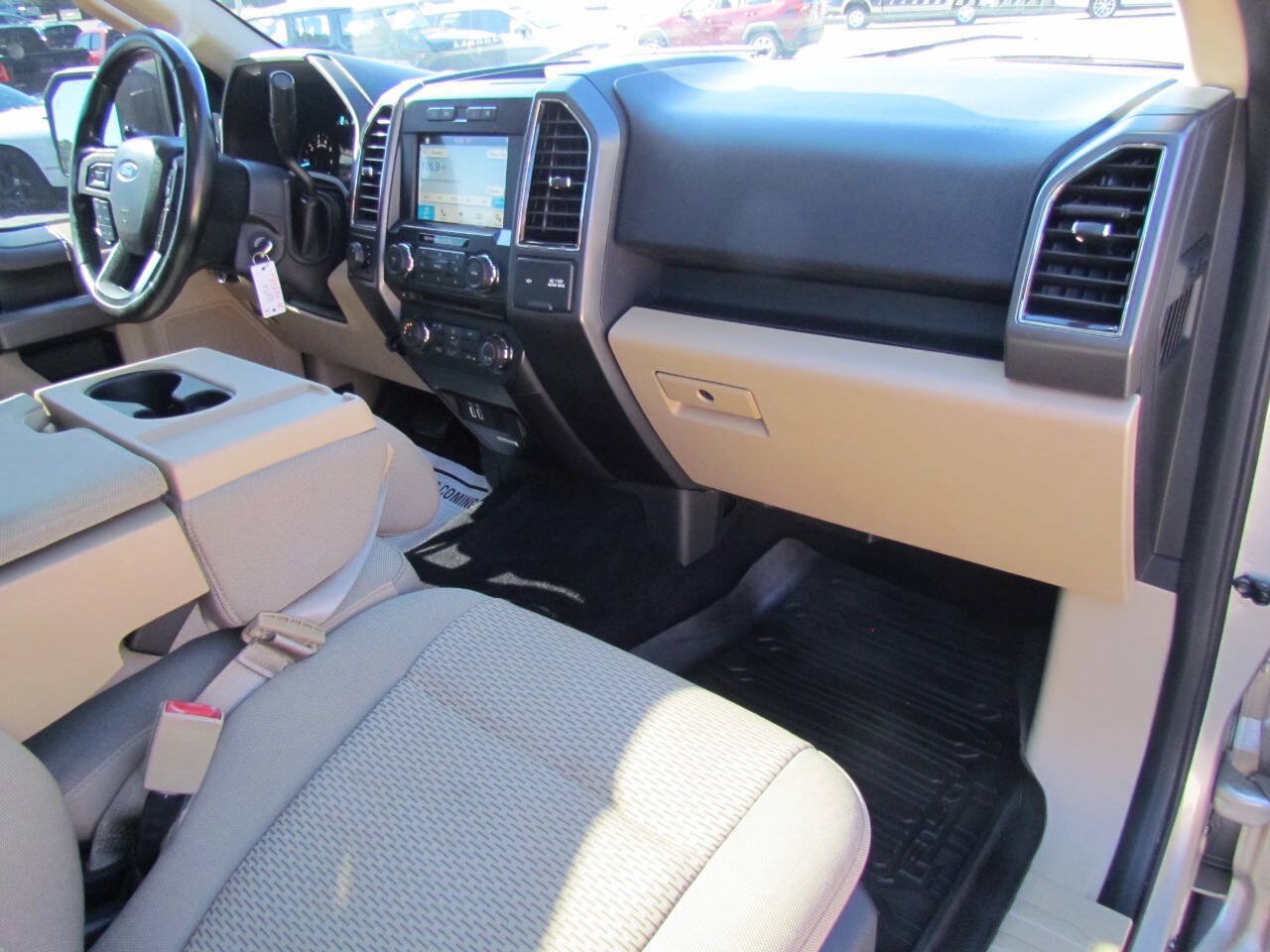 Used 2018 Ford F150 XLT w/ Equipment Group 302A Luxury AWD/4WD image 16