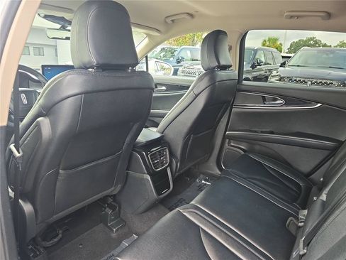 Used 2022 Lincoln Nautilus FWD image 11