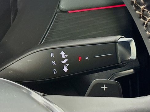 Used 2025 GMC Acadia AT4 w/ Super Cruise Package image 19