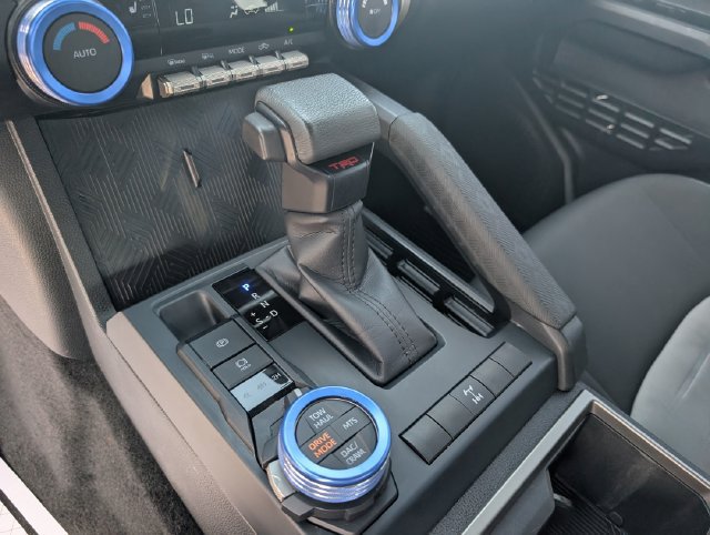 Used 2025 Toyota Tacoma TRD Off-Road AWD/4WD image 19