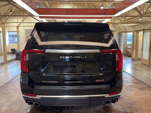 Used 2025 GMC Yukon Denali image 4