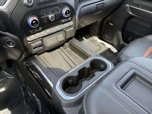 Used 2021 GMC Sierra 2500 AT4 w/ AT4 Premium Plus Package AWD/4WD image 34