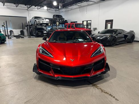 Used 2025 Chevrolet Corvette Z06 w/ Battery Protection Package image 8