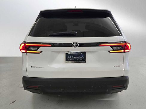 Used 2025 Toyota Grand Highlander AWD Hybrid image 4