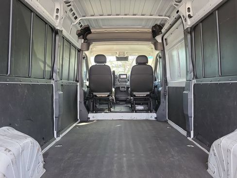 Used 2023 RAM ProMaster 2500 FWD image 6