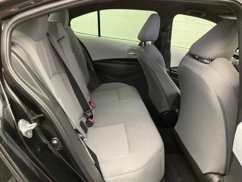 Used 2024 Toyota Corolla SE w/ SE Convenience Package FWD image 27