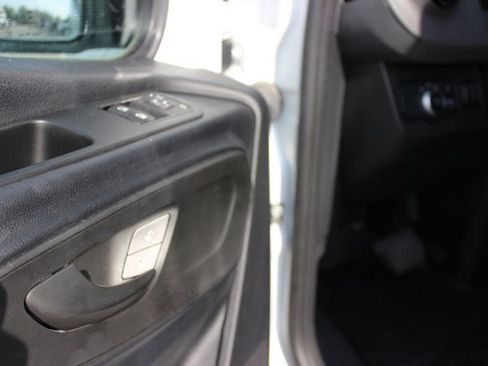 Used 2022 Mercedes-Benz Sprinter 2500 image 4