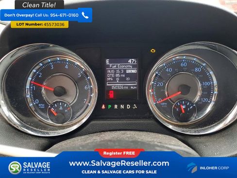 Used 2014 Chrysler Town & Country Touring FWD image 12