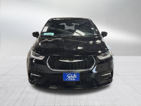 Used 2026 Chrysler Pacifica Select AWD/4WD image 2