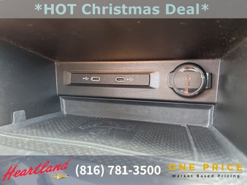 Used 2023 Volkswagen Tiguan SE image 38