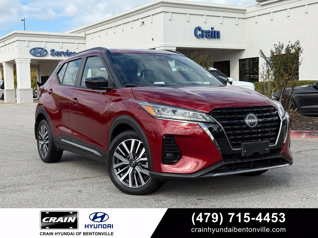 Used 2024 Nissan Kicks SR w/ SR Premium Package FWD image 1