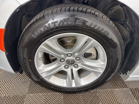 Used 2023 Dodge Charger SXT RWD image 28
