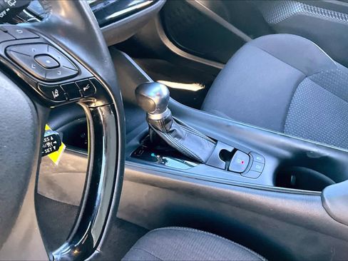 Used 2018 Toyota C-HR XLE image 15