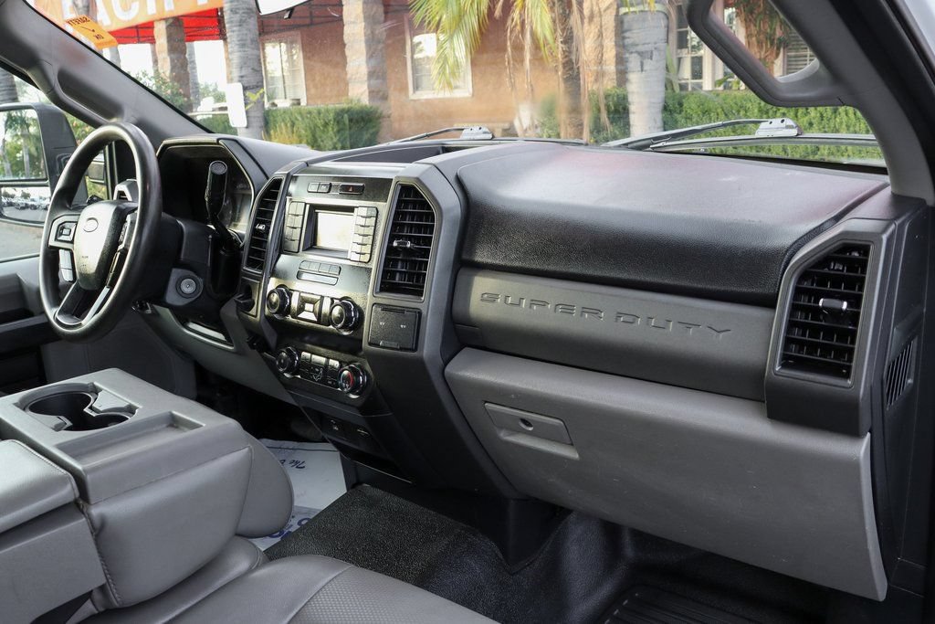 Used 2019 Ford F550 2WD Regular Cab Super Duty image 27