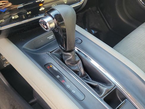 Used 2021 Honda HR-V EX image 25