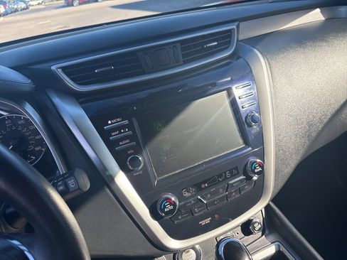 Used 2022 Nissan Murano SL w/ SL Moonroof Package image 17