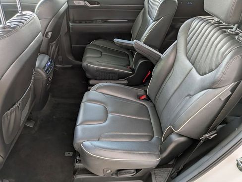 Used 2025 Hyundai Palisade Limited FWD image 23