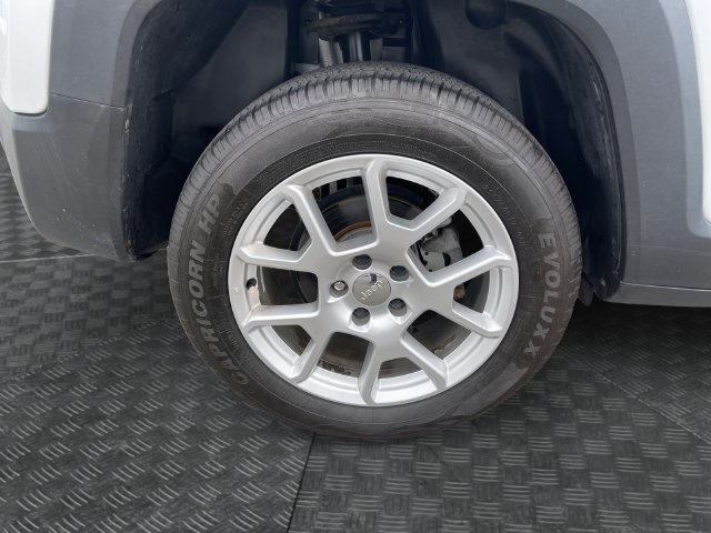 Used 2019 Jeep Renegade Latitude w/ Popular Equipment Group AWD/4WD image 35