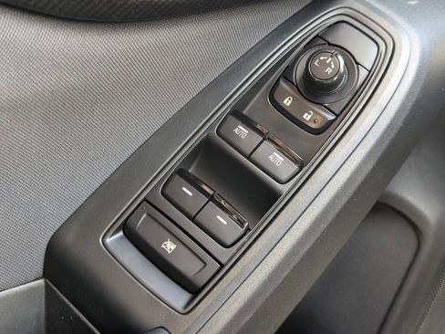 Used 2018 Subaru Crosstrek 2.0i Premium image 18