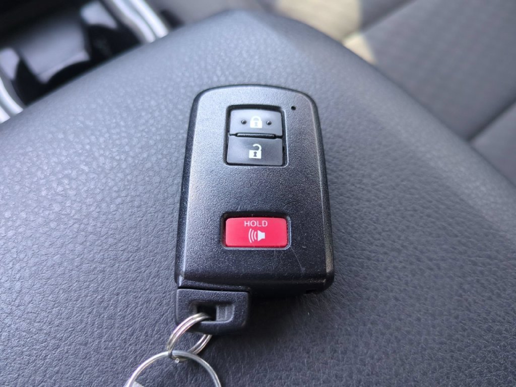 Used 2023 Toyota Tacoma SR5 AWD/4WD image 33