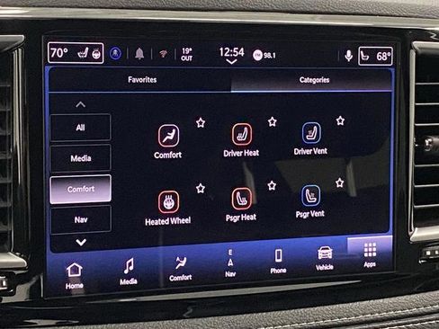New 2026 Chrysler Pacifica Limited w/ S Appearance Package AWD/4WD image 8
