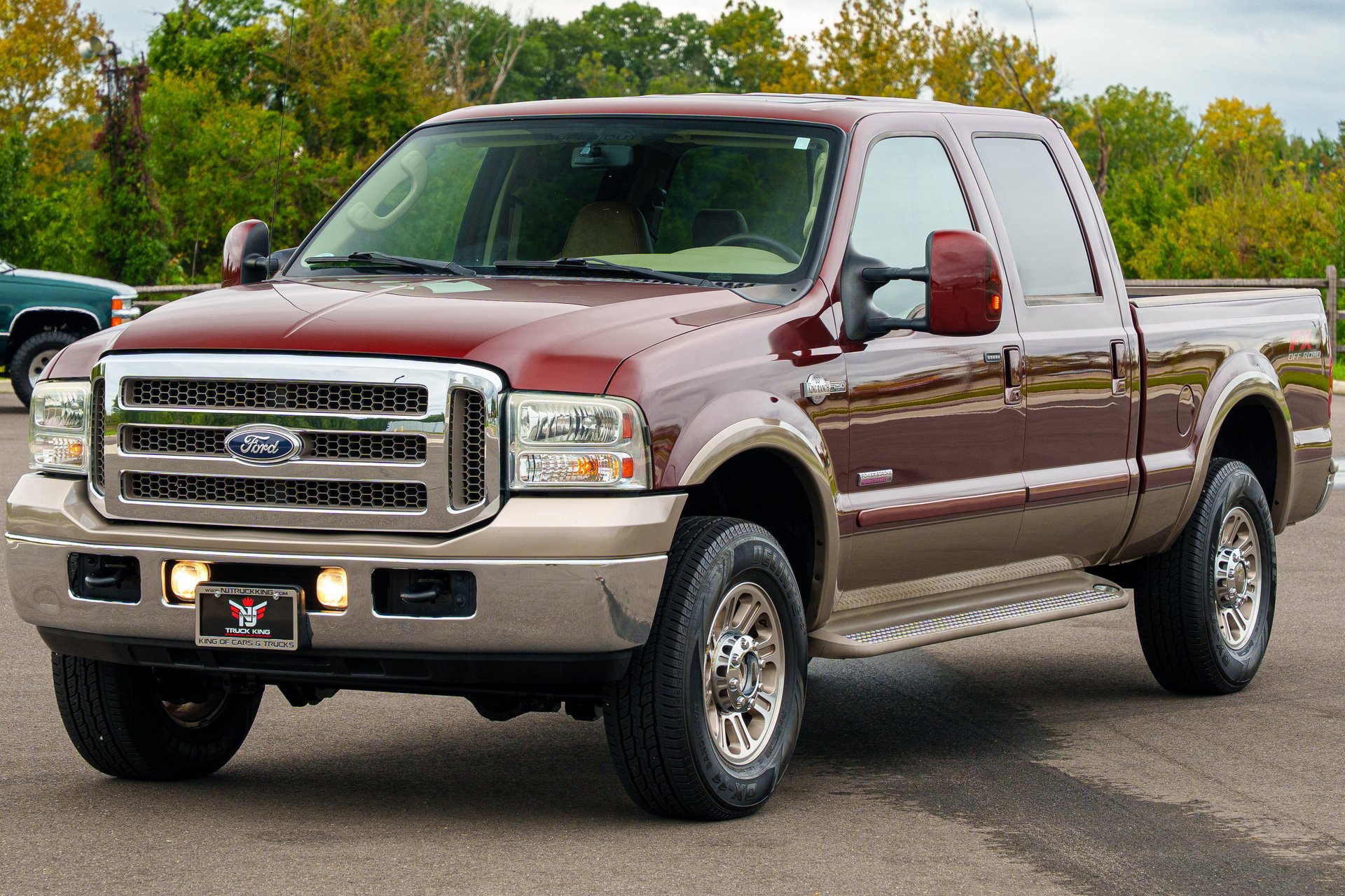 Used 2006 Ford F250 XL AWD/4WD image 6
