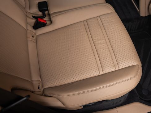 Certified 2023 Porsche Cayenne GTS AWD/4WD image 40
