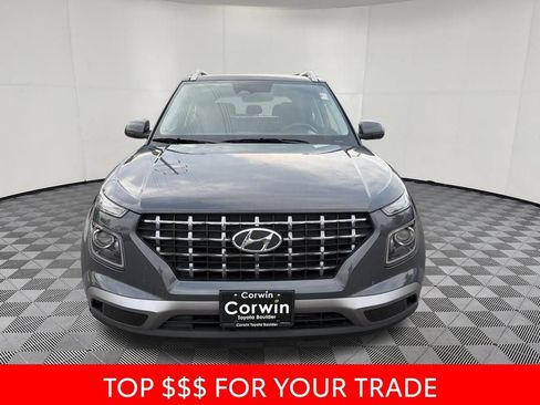 Used 2025 Hyundai Venue SEL FWD image 2