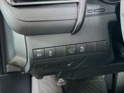 Used 2024 Toyota Camry SE image 17