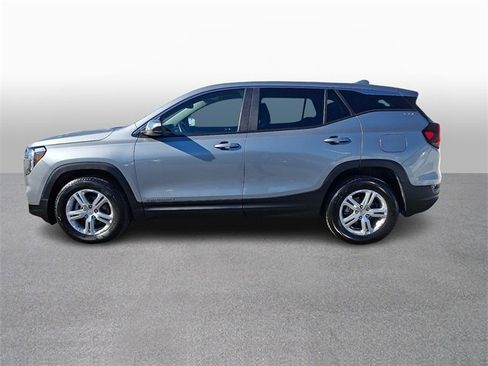 Used 2024 GMC Terrain SLE image 7